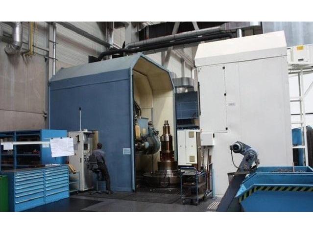 CNC Gear Hobbing Machine - LIEBHERR LC 3002