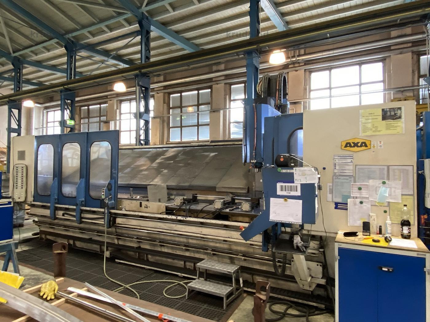 CNC Vertical Milling Machine - AXA VSC 3-5000 M