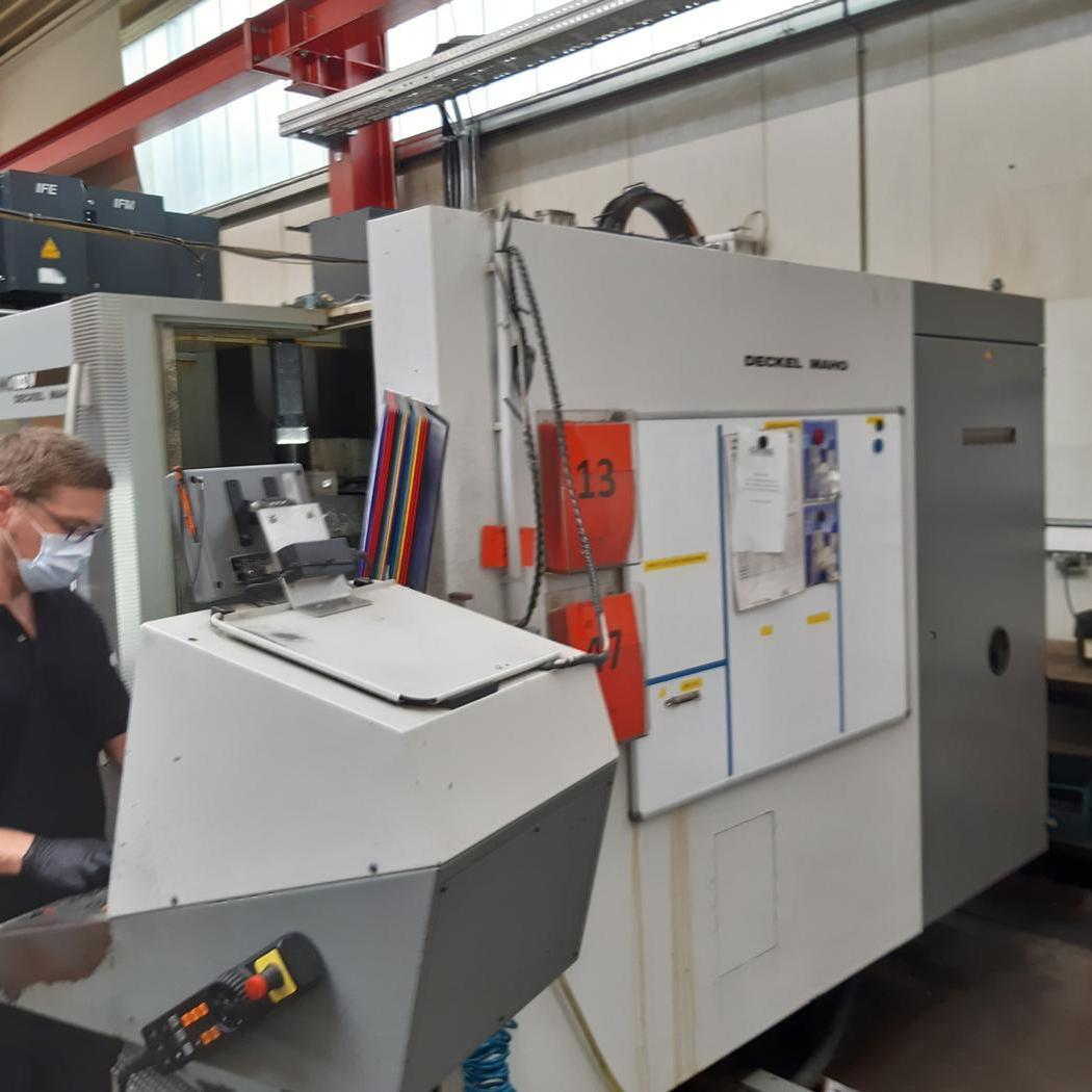 CNC-Vertikal-Bearbeitungszentrum - DECKEL MAHO DMC 103V