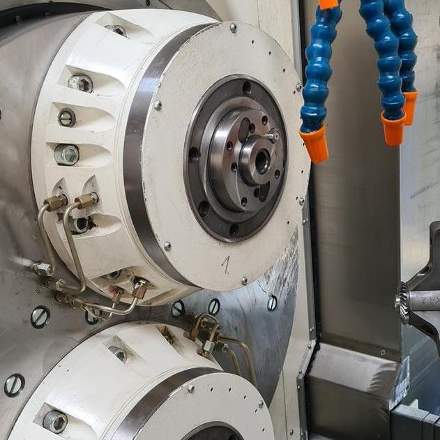 Gear hobbing CNC machine