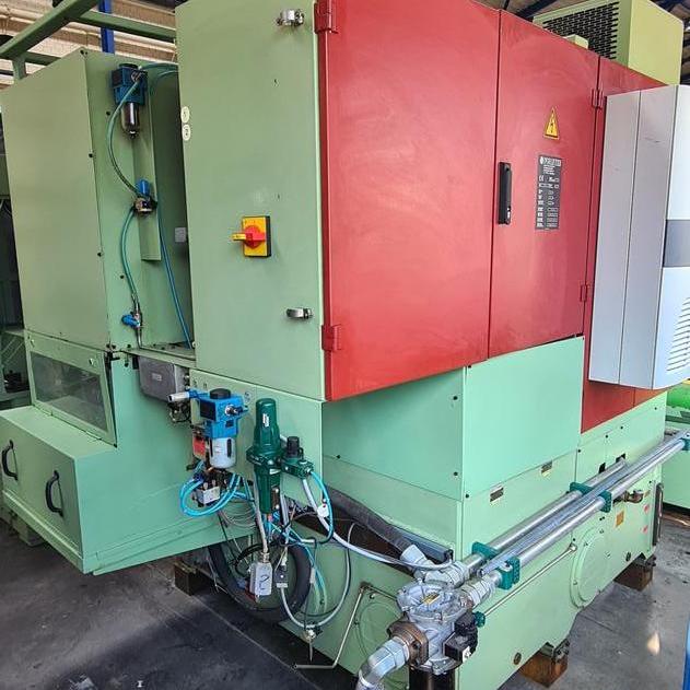 CNC Gear Cutting Machine