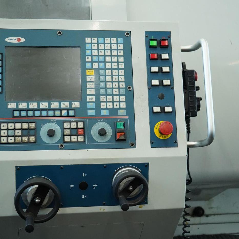 CNC Lathe machine Challenger Microcut BNC-2260X