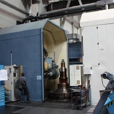 CNC Gear Hobbing Machine - LIEBHERR LC 3002