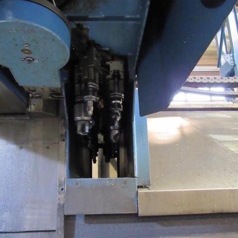 CNC Vertical Milling Machine - AXA VSC 3-5000 M