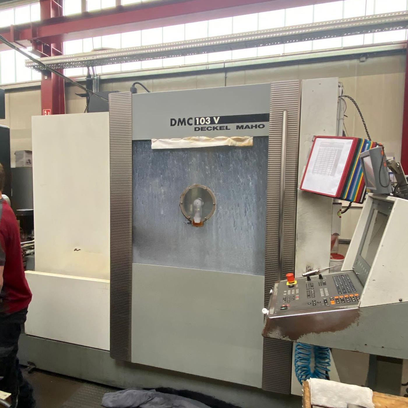 CNC Vertical Machining Center - DECKEL MAHO DMC 103V